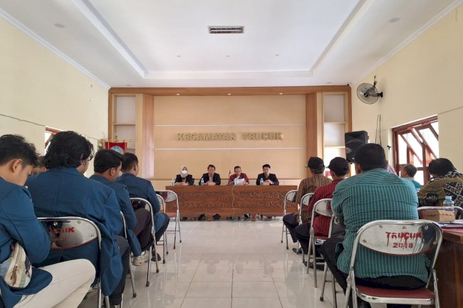 Rapat Koordinasi Kegiatan KKN (Kuliah Kerja Nyata) UNDIP di Kecamatan Trucuk