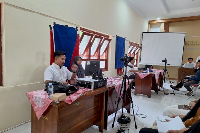 Rekam E-KTP massal di Aula Kecamatan Trucuk