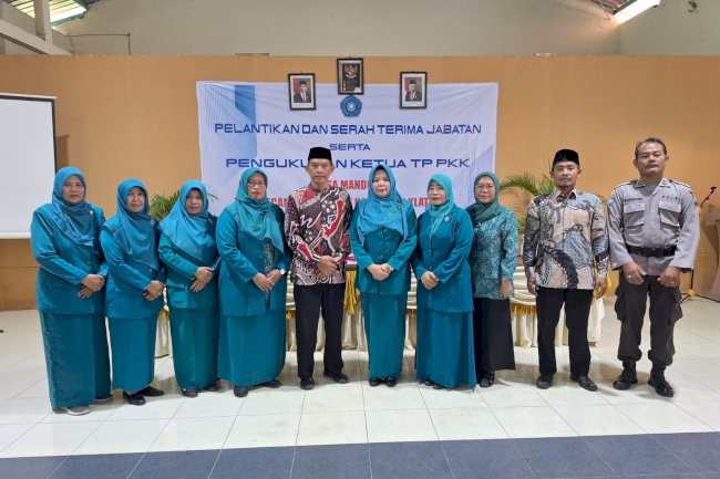 Pelantikan Ketua TPPKK Desa Mandong