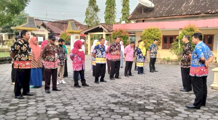 Kegiatan Apel Pagi Karyawan-Karyawati Kecamatan Trucuk
