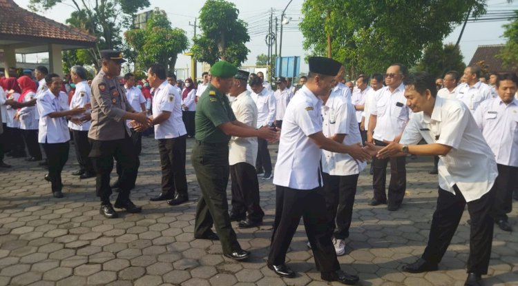 Nuansa Lebaran Jajaran Muspika Kecamatan Trucuk Laksanakan Apel Bersama