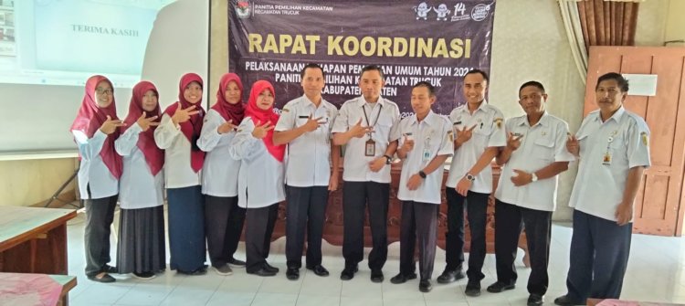 Visitasi Monev Keterbukaan Informasi Publik dari Diskominfo Kabupaten Klaten di Kecamatan Trucuk