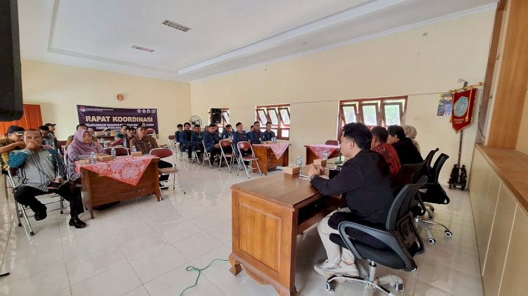 Rapat Koordinasi Kegiatan KKN (Kuliah Kerja Nyata) UNDIP di Kecamatan Trucuk