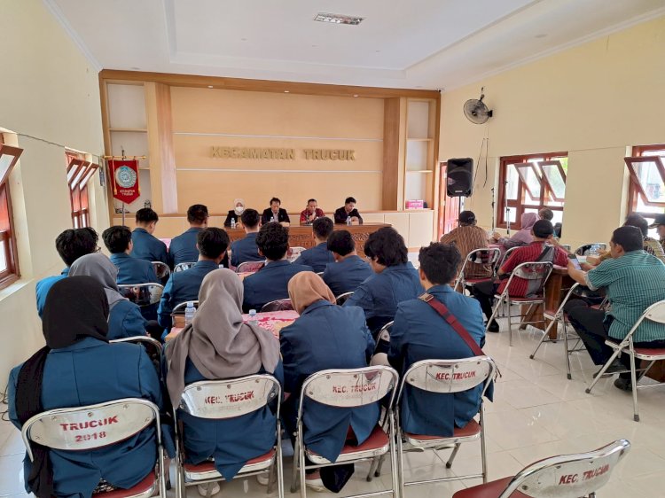 Rapat Koordinasi Kegiatan KKN (Kuliah Kerja Nyata) UNDIP di Kecamatan Trucuk