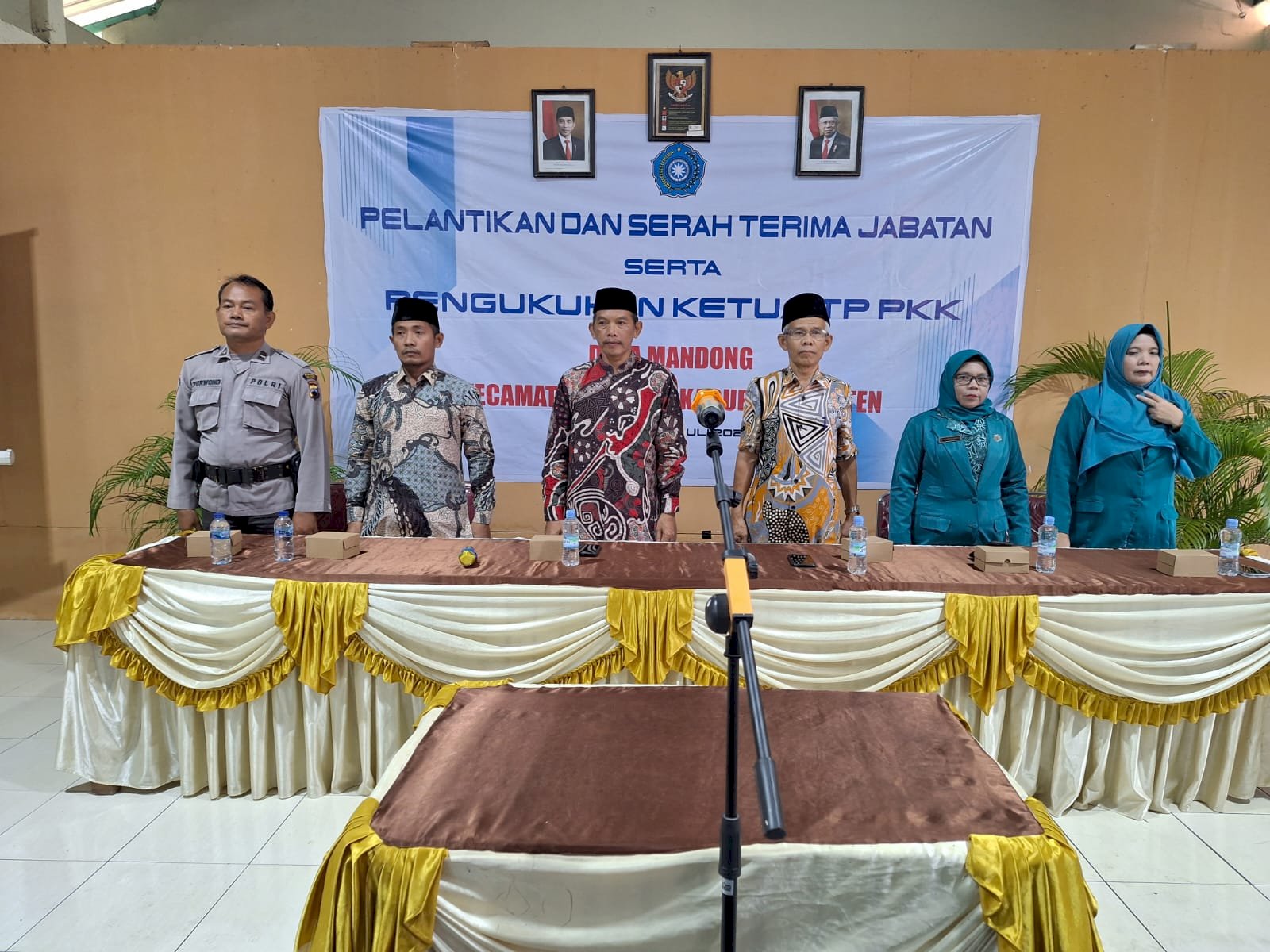 Pelantikan Ketua TPPKK Desa Mandong