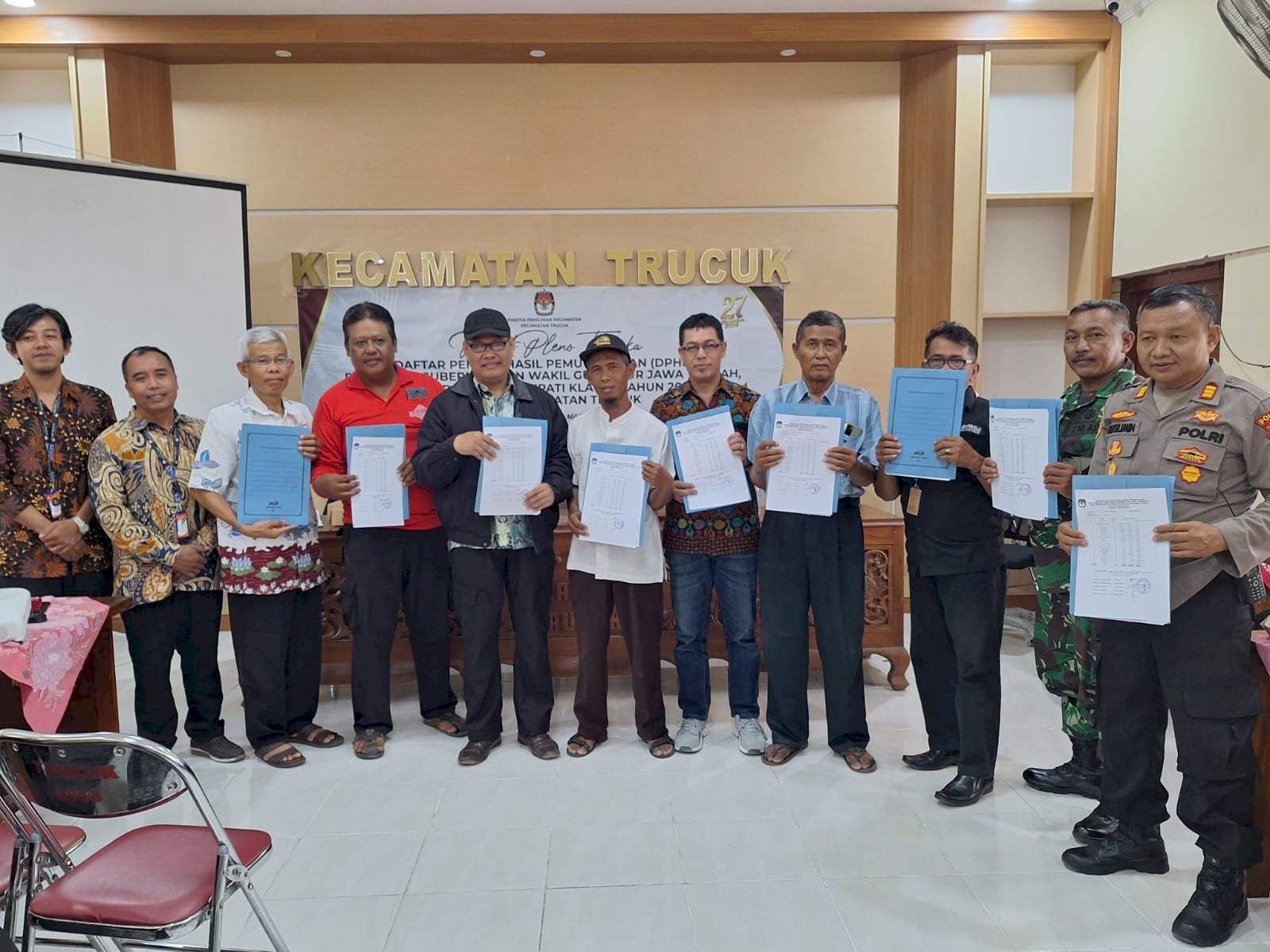 Rapat Pleno Terbuka DPHP Pilgub dan Pilbup 2024