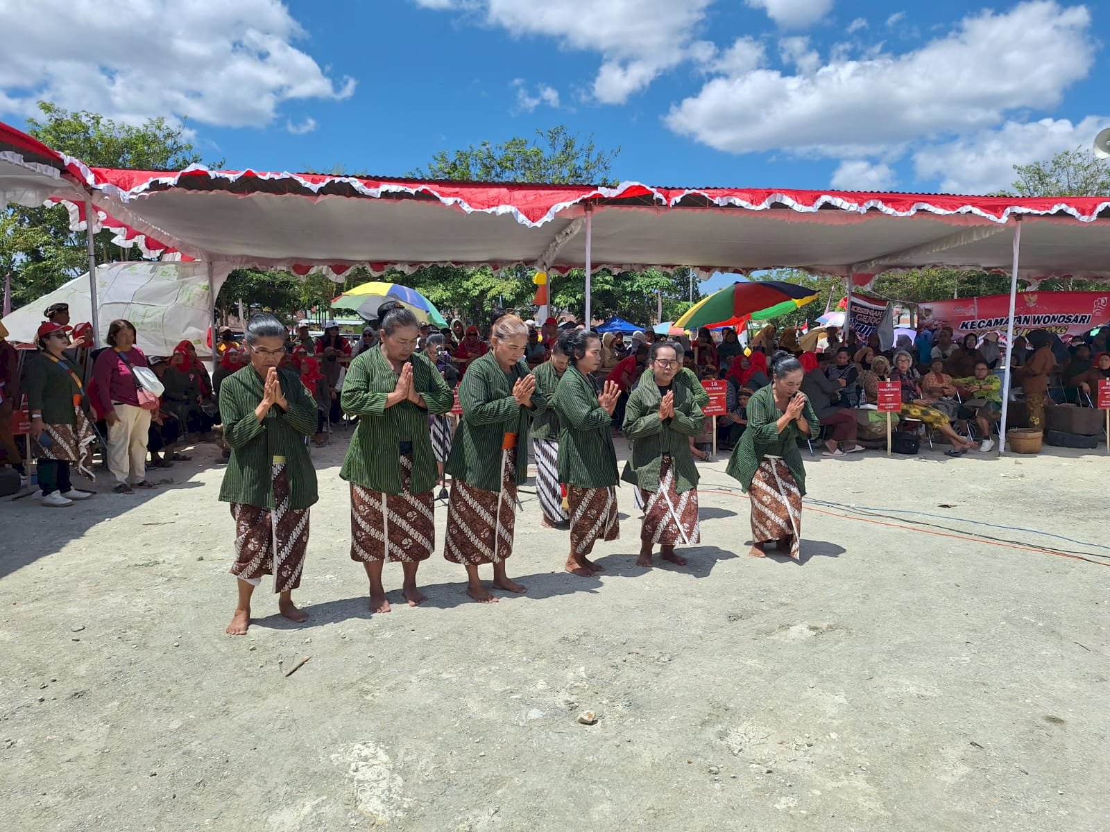 Desa Palar Mewakili Lomba Gejog Lesung