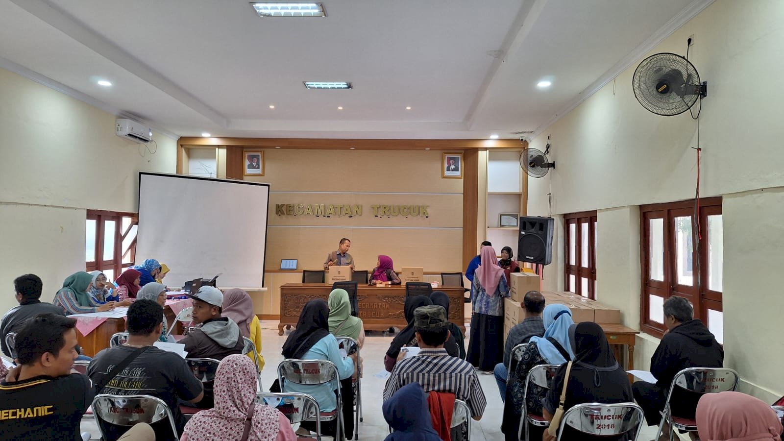 Bantuan Sosial untuk Karyawan PHK PT. SRITEX