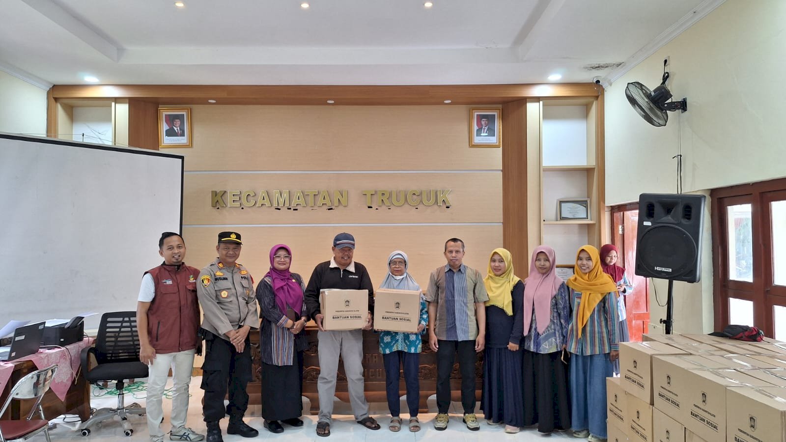 Bantuan Sosial untuk Karyawan PHK PT. SRITEX