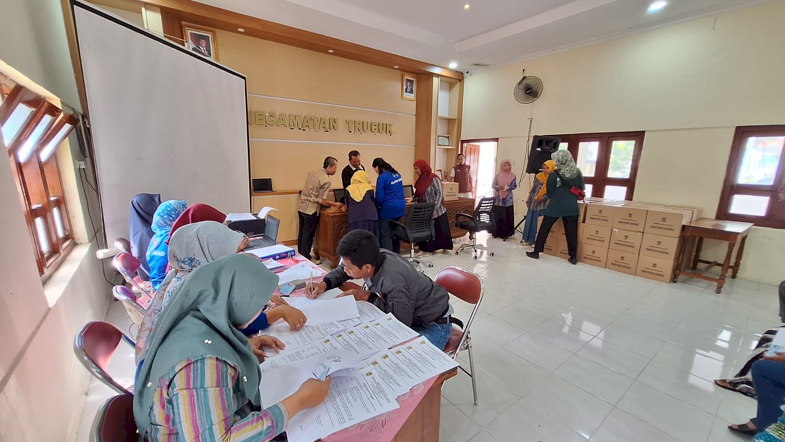 Bantuan Sosial untuk Karyawan PHK PT. SRITEX