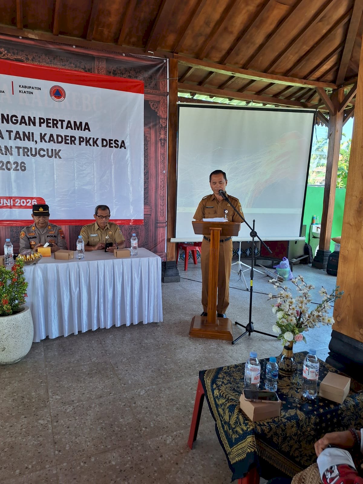 Pelatitan Pertolongan Pertama Bagi Relawan Wanita se-kecamatan Trucuk